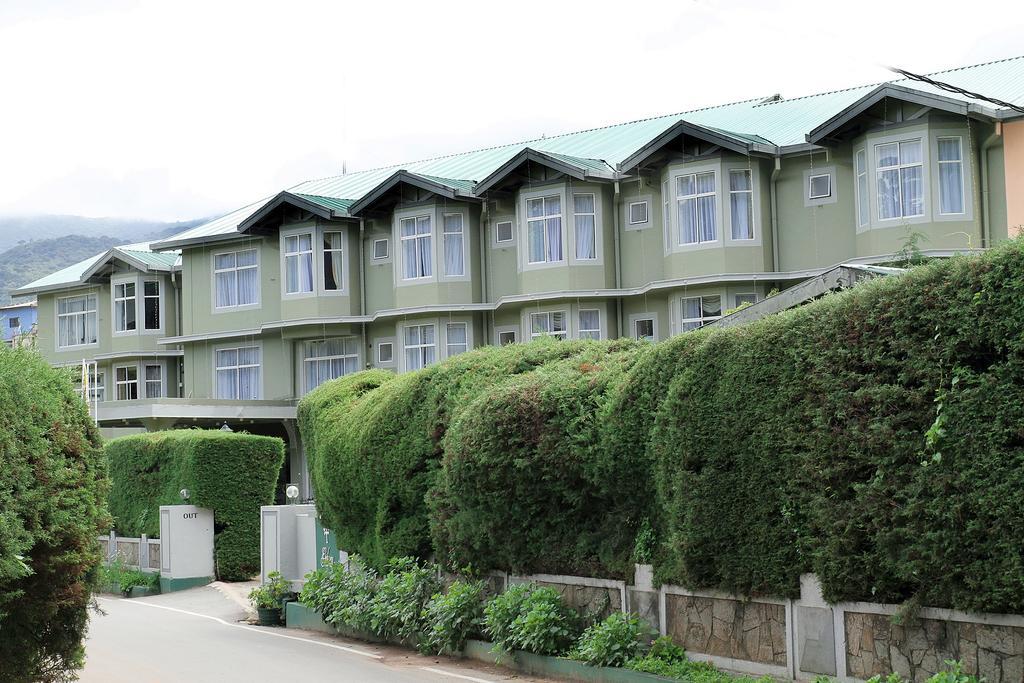 Galway Forest Lodge Hotel Нувара-Елія Екстер'єр фото